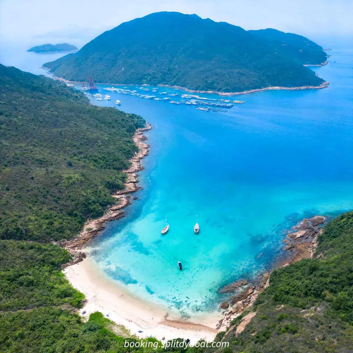 (HK) Sai Kung Beach Snorkelling and Island Hopping Tour Experience by Yacht